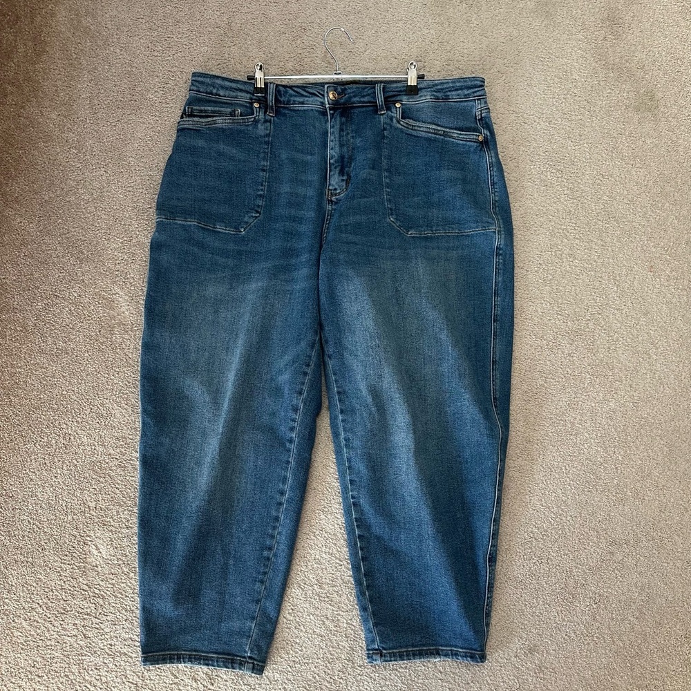 Judy Blue barrel leg jeans